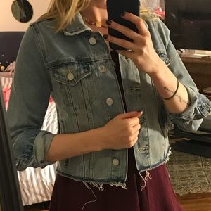 Frayed-hem Cropped Denim Jacket